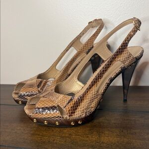 Stuart Weitzman Snakeskin Platform Heels Gold Stud Peep Toe 7.5